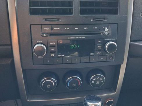 Used 2012 Jeep Liberty Sport AWD/4WD image 12