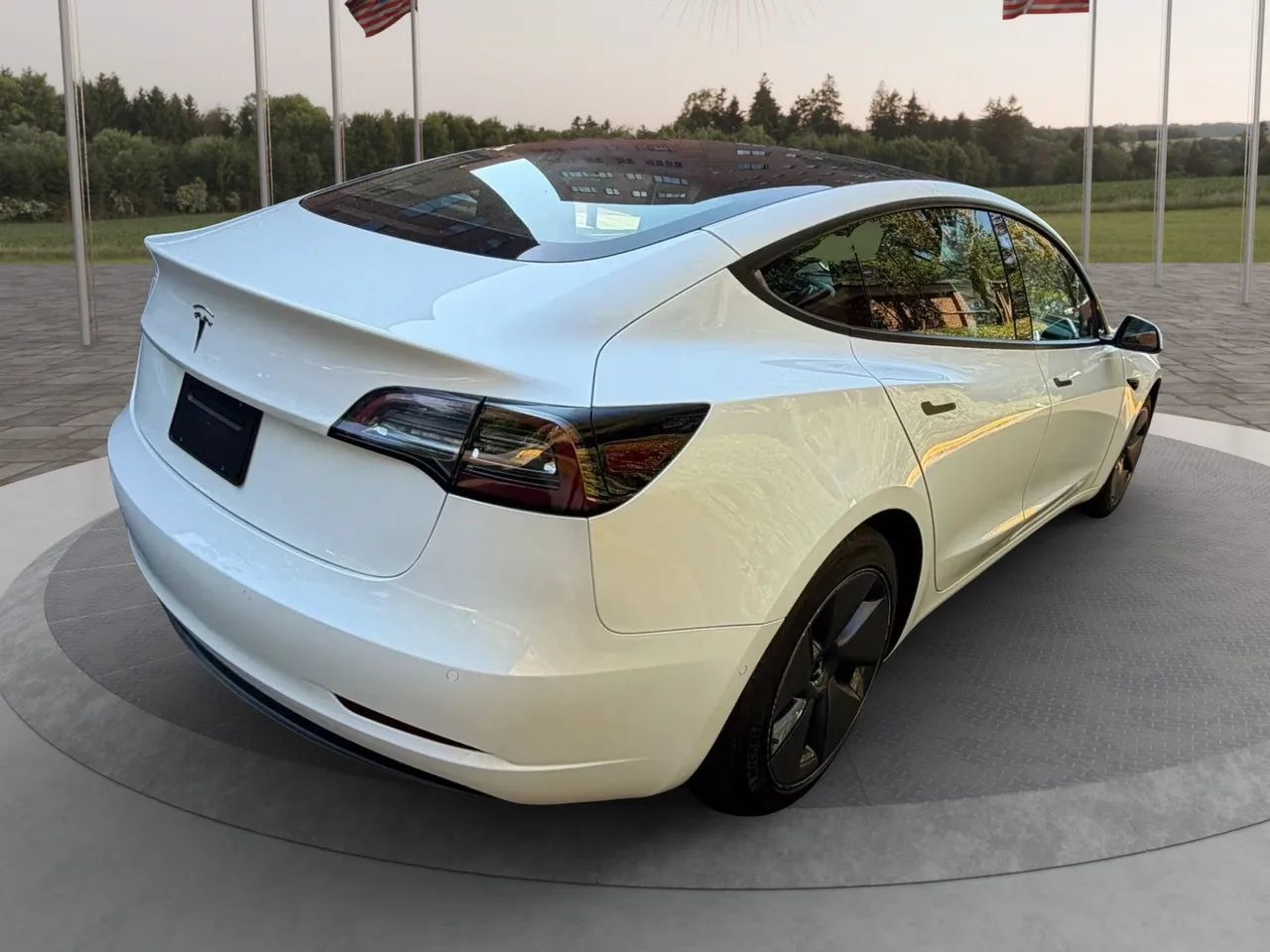 Used 2021 Tesla Model 3 Standard Range Plus RWD image 11