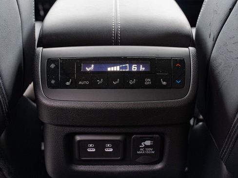 New 2026 Nissan Pathfinder Platinum AWD/4WD image 10