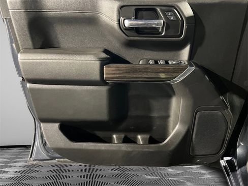 Used 2020 Chevrolet Silverado 1500 RST image 22