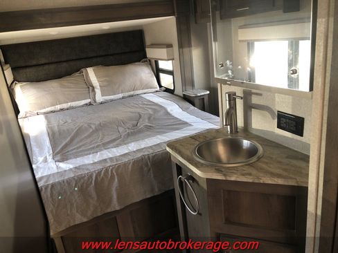 Used 2019 Mercedes-Benz Sprinter 170 image 26