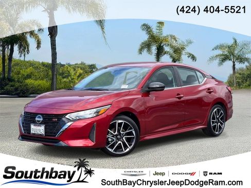 Used 2025 Nissan Sentra SR FWD image 1
