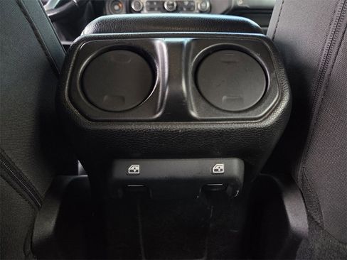 Used 2020 Jeep Gladiator Sport w/ Quick Order Package 24S image 18