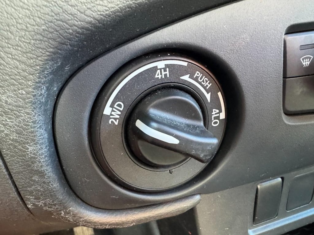 Used 2023 Nissan Frontier PRO-4X w/ Technology Package AWD/4WD image 19