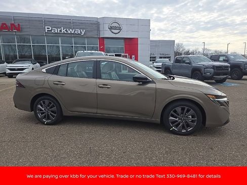 New 2026 Nissan Sentra SL w/ Floor Mat Package FWD image 8