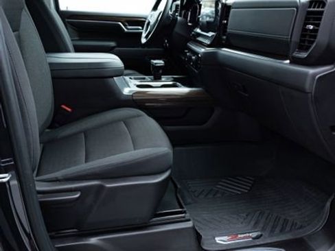 Used 2024 Chevrolet Silverado 1500 LT Trail Boss w/ Convenience Package II image 21