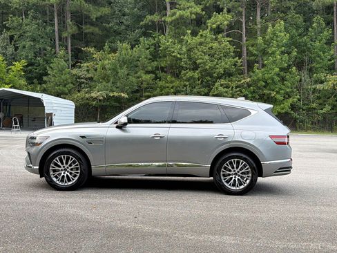 Used 2025 Genesis GV80 2.5T Standard AWD/4WD image 2