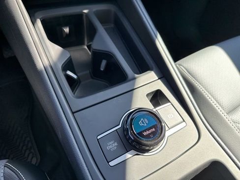 New 2026 Volkswagen Tiguan SE image 22