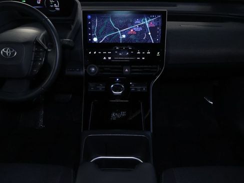 Used 2024 Toyota bZ4X XLE image 19