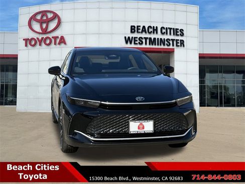 New 2026 Toyota Crown XLE image 3