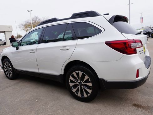 Used 2016 Subaru Outback 2.5i Limited image 4