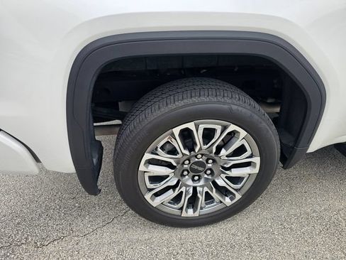 Used 2024 GMC Sierra 1500 Denali Ultimate AWD/4WD image 13