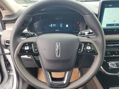 New 2026 Lincoln Corsair Premiere image 16