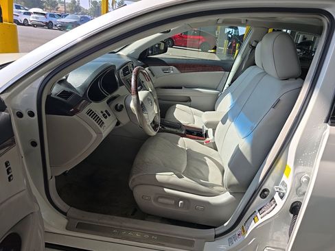 Used 2011 Toyota Avalon Limited FWD image 7