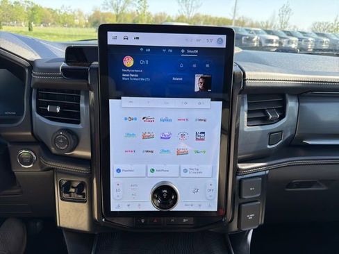 Used 2023 Ford F150 Lightning Platinum AWD/4WD image 44