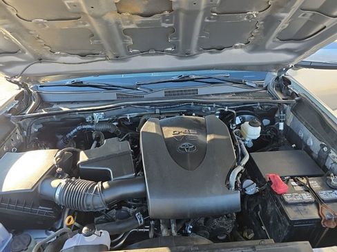 Used 2020 Toyota Tacoma SR5 image 23