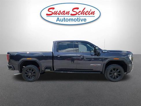 Used 2024 GMC Sierra 2500 AT4 w/ AT4 Premium Plus Package AWD/4WD image 22