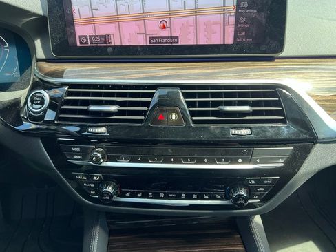 Used 2021 BMW 540i w/ Executive Package RWD image 27