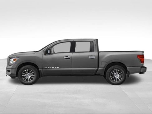 Used 2021 Nissan Titan SV w/ SV Convenience Package RWD image 4