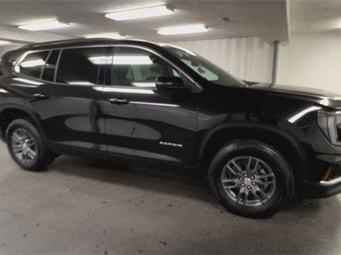 Certified 2025 GMC Acadia Elevation image 2