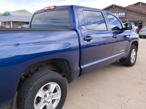 Used 2015 Toyota Tundra SR5 w/ SR5 Upgrade Package AWD/4WD image 7