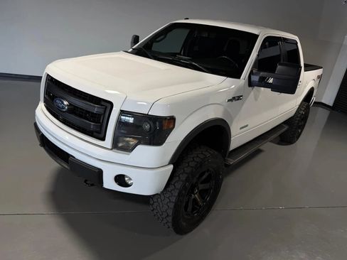 Used 2014 Ford F150 FX4 w/ Equipment Group 401A Mid AWD/4WD image 3