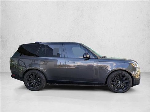 Used 2025 Land Rover Range Rover SE image 4