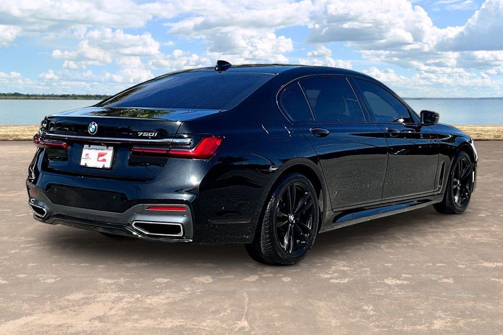 Used 2021 BMW 750i xDrive w/ Executive Package AWD/4WD image 4