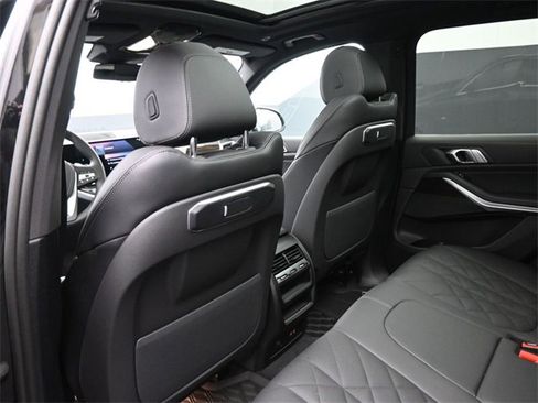New 2026 BMW X5 sDrive40i image 10