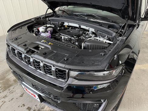 New 2026 Jeep Grand Cherokee L Limited AWD/4WD image 18