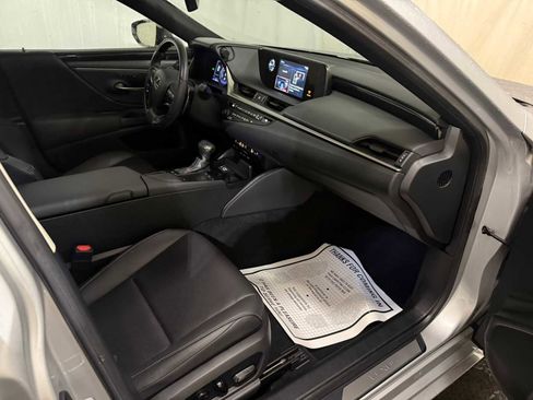 Used 2020 Lexus ES 300h image 28