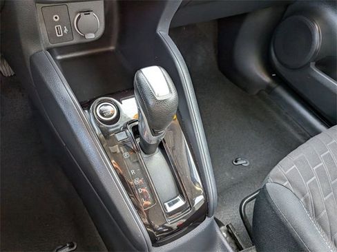 Used 2022 Nissan Kicks S image 16