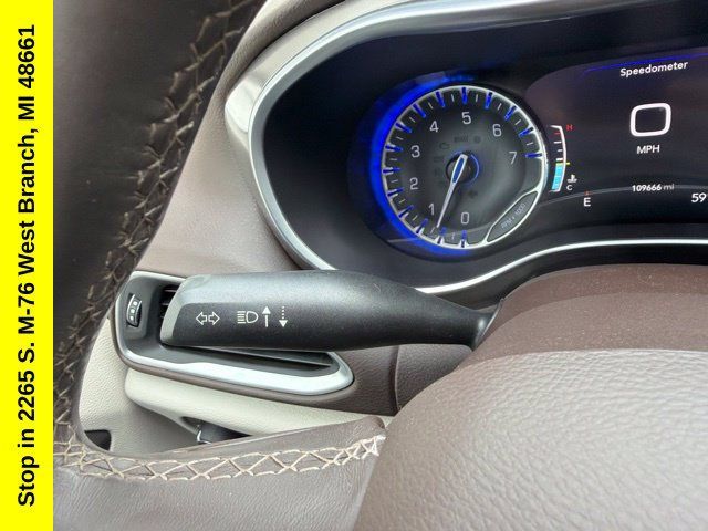 Used 2017 Chrysler Pacifica Touring-L Plus FWD image 40