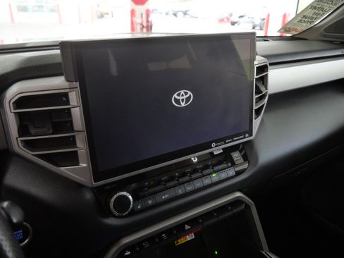 Used 2024 Toyota Tundra Limited AWD/4WD image 22