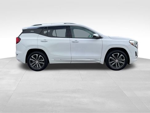 Used 2020 GMC Terrain Denali w/ Denali Premium Package AWD/4WD image 25