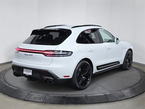 Used 2025 Porsche Macan GTS image 7