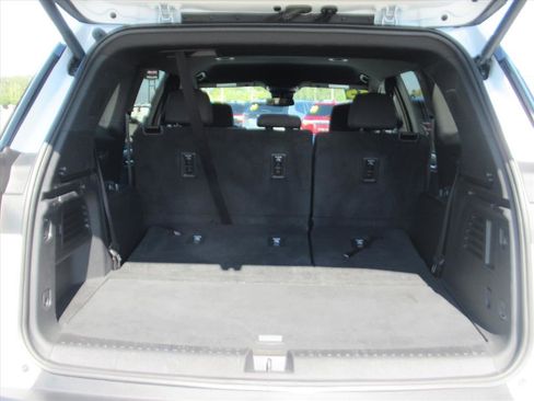 Used 2025 GMC Acadia Elevation image 31