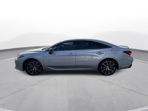 Used 2022 Toyota Avalon Touring w/ Advanced Safety Package image 9