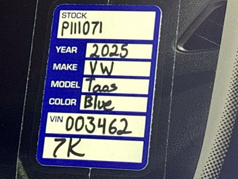 Certified 2025 Volkswagen Taos SE image 25