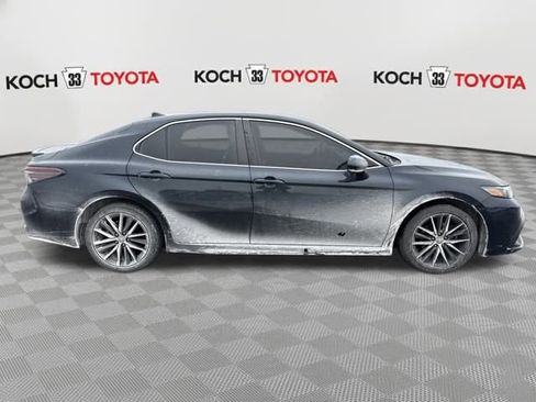Used 2021 Toyota Camry SE w/ Convenience Package image 9
