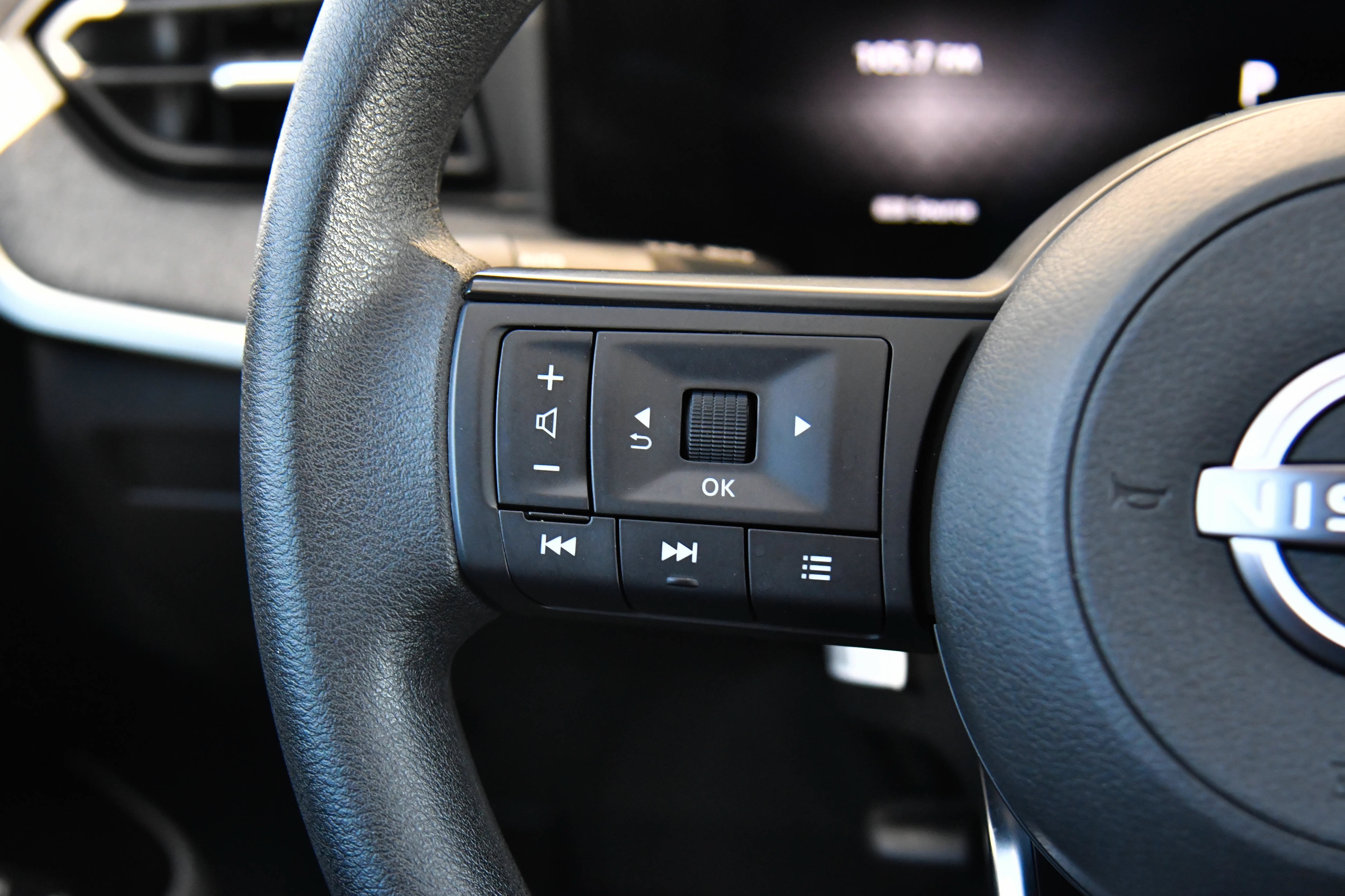 Used 2026 Nissan Kicks SV FWD image 33