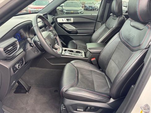 Used 2023 Ford Explorer ST w/ Equipment Group 401A image 5