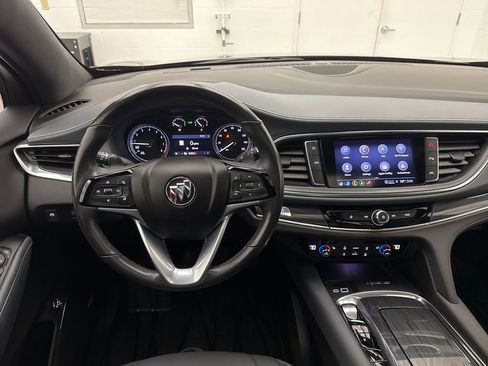 Used 2023 Buick Enclave Essence w/ Experience Buick Package AWD/4WD image 16