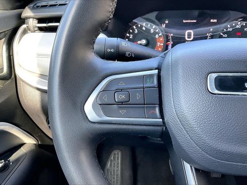 Used 2025 Jeep Compass Limited AWD/4WD image 28