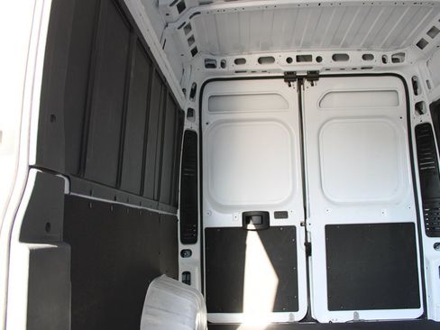 Used 2025 RAM ProMaster 3500 w/ Convenience Group FWD image 14