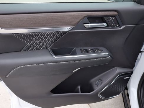 New 2026 GMC Acadia Denali w/ Super Cruise Package image 10