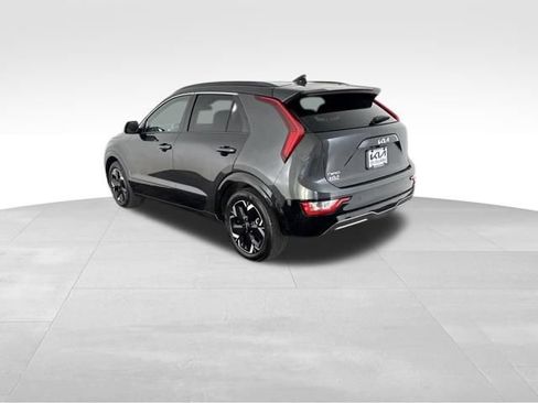 Certified 2023 Kia Niro Wind w/ Wind Preserve Package FWD image 9