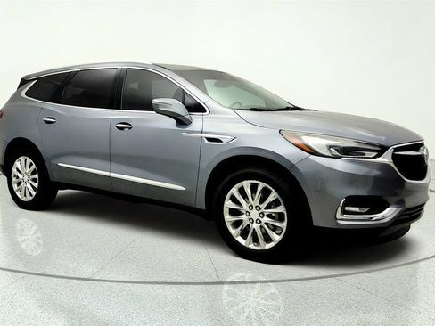 Used 2018 Buick Enclave Premium w/ Experience Buick Package FWD image 3