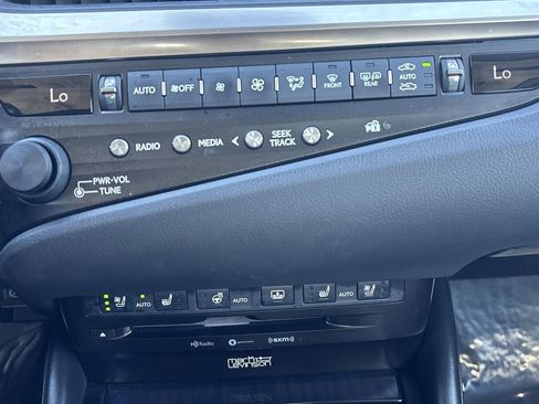 Used 2019 Lexus ES 350 Ultra Luxury image 19