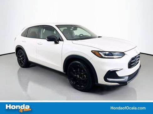 Used 2023 Honda HR-V Sport image 1